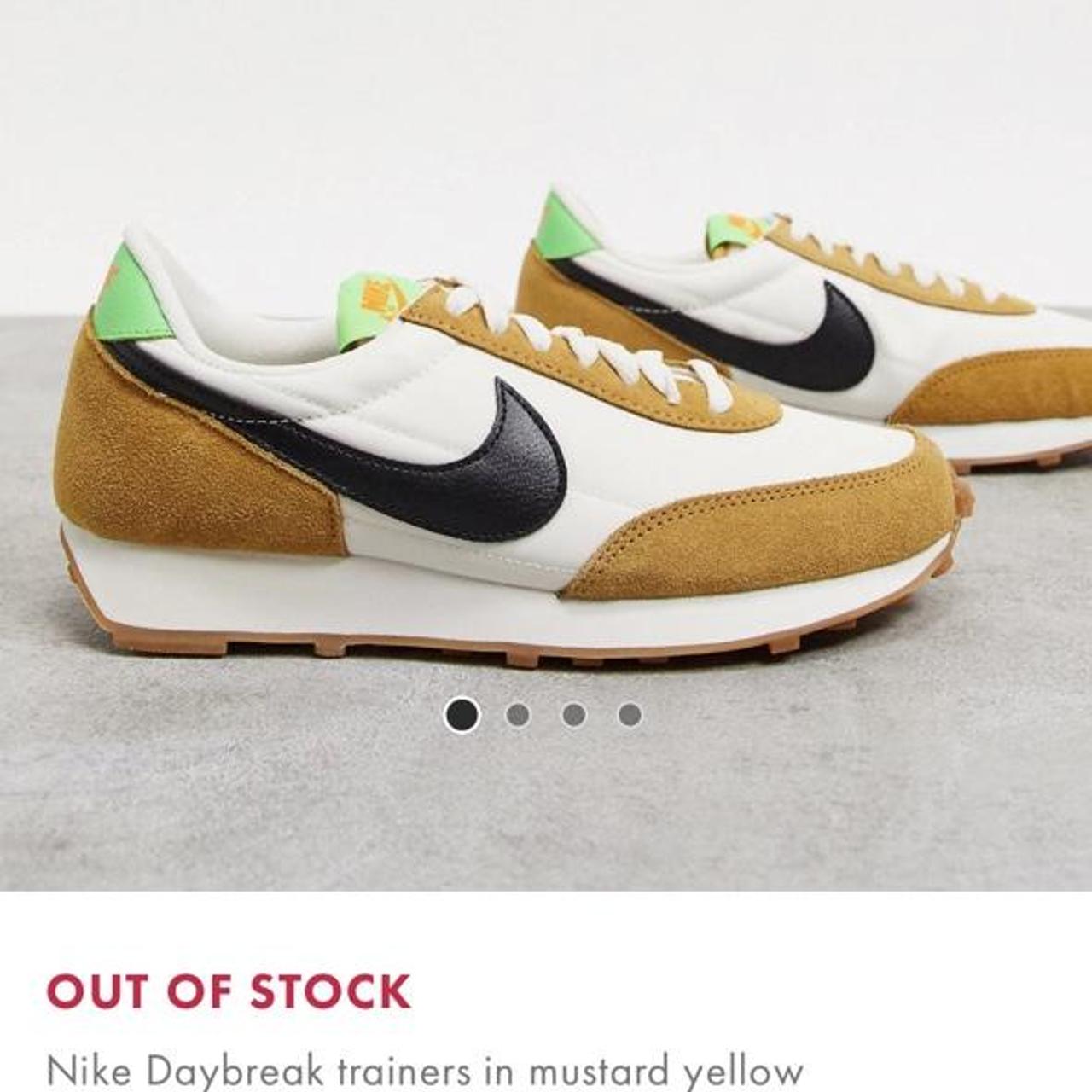 nike daybreak trainers in mustard yellow