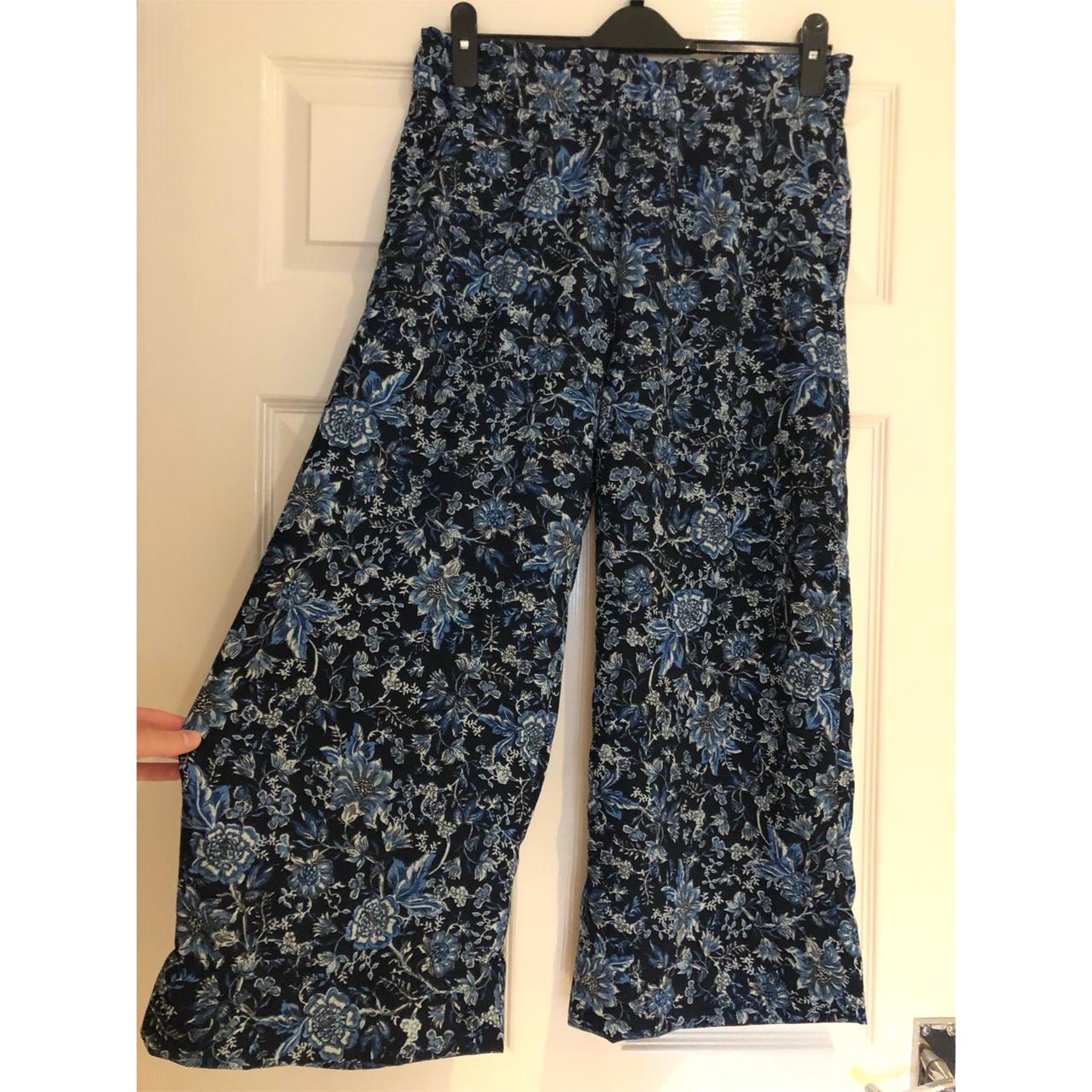 Navy, blue and white floral culottes with... - Depop