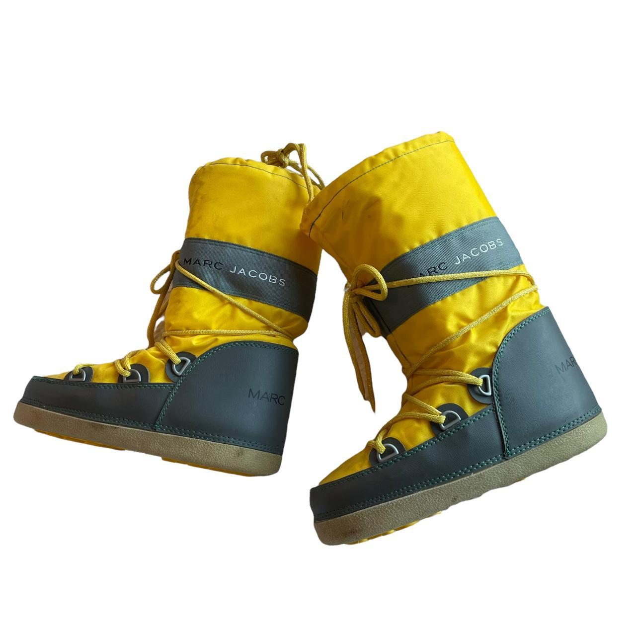 marc jacobs moon boots