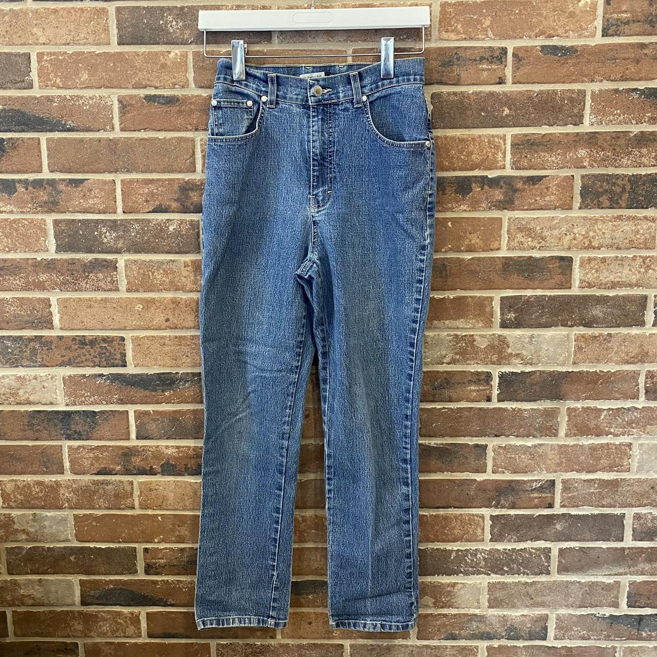 Vintage mom jeans St johns bay 8 short -... - Depop