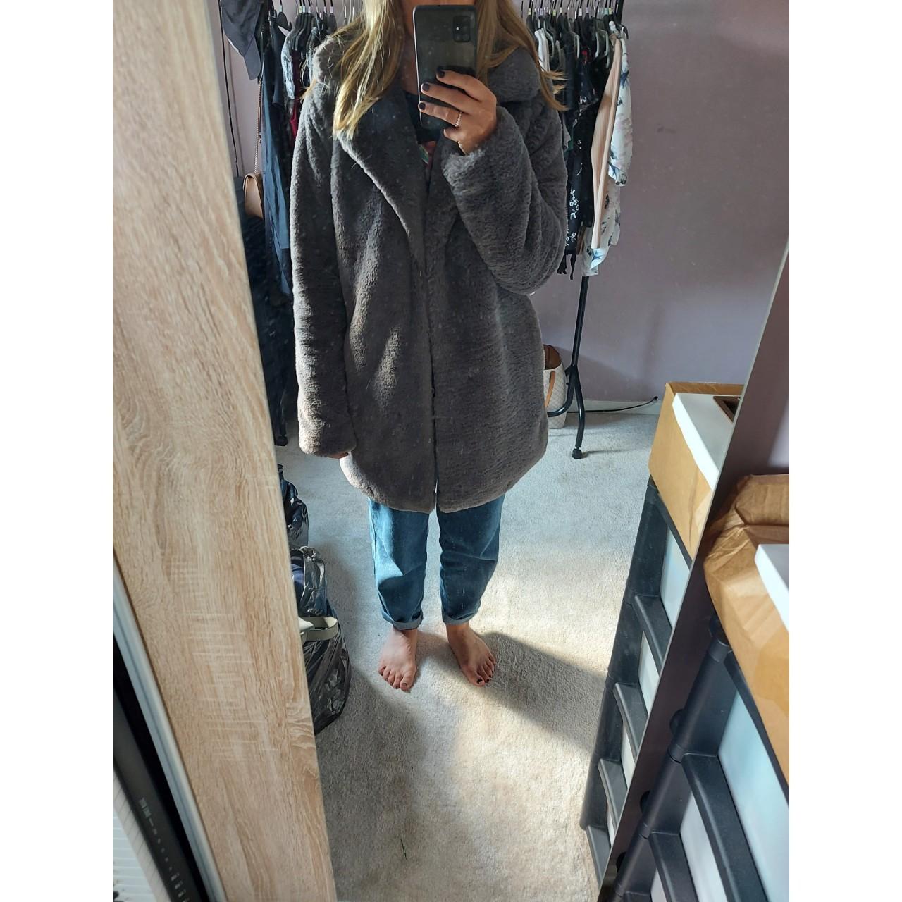 Winter faux fur grey coat, great condition only worn… - Depop