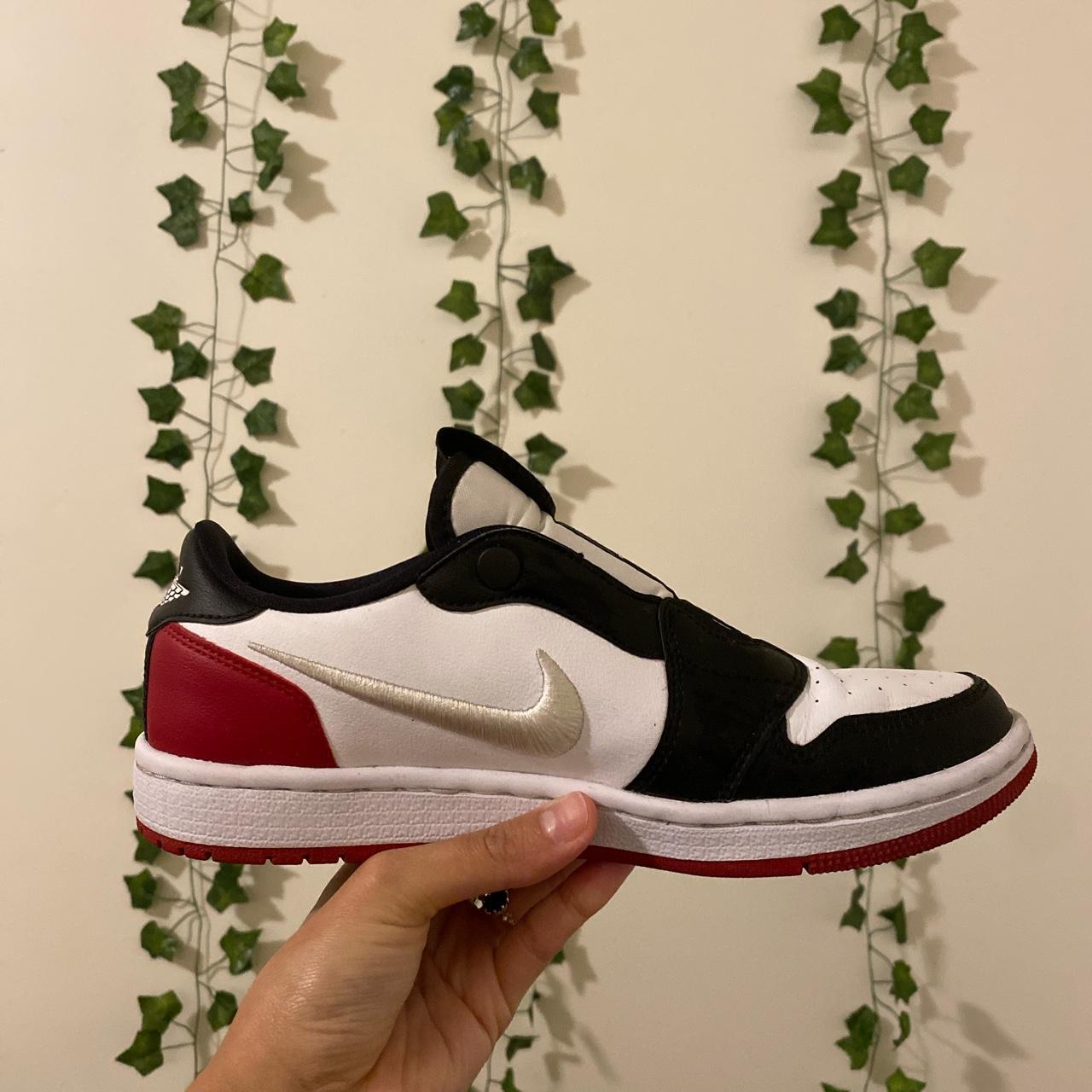 Jordan 1 low slip hotsell black toe