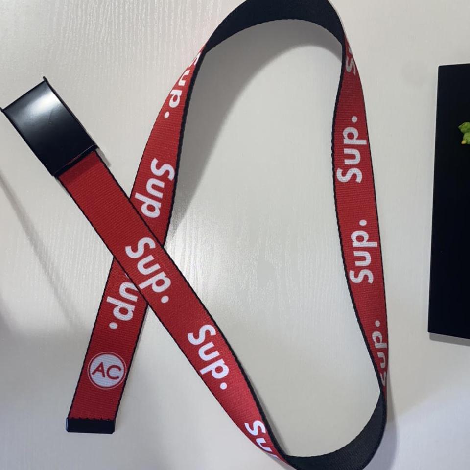 supreme belt zumiez