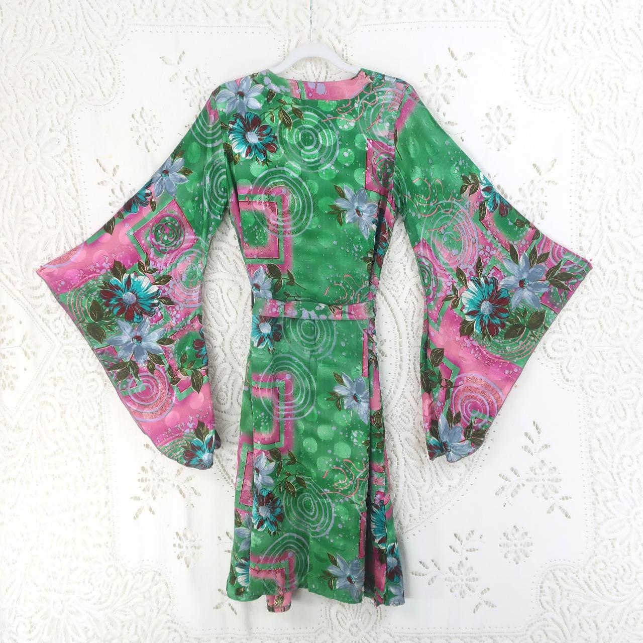 Women's Pink and Green Robe | Depop