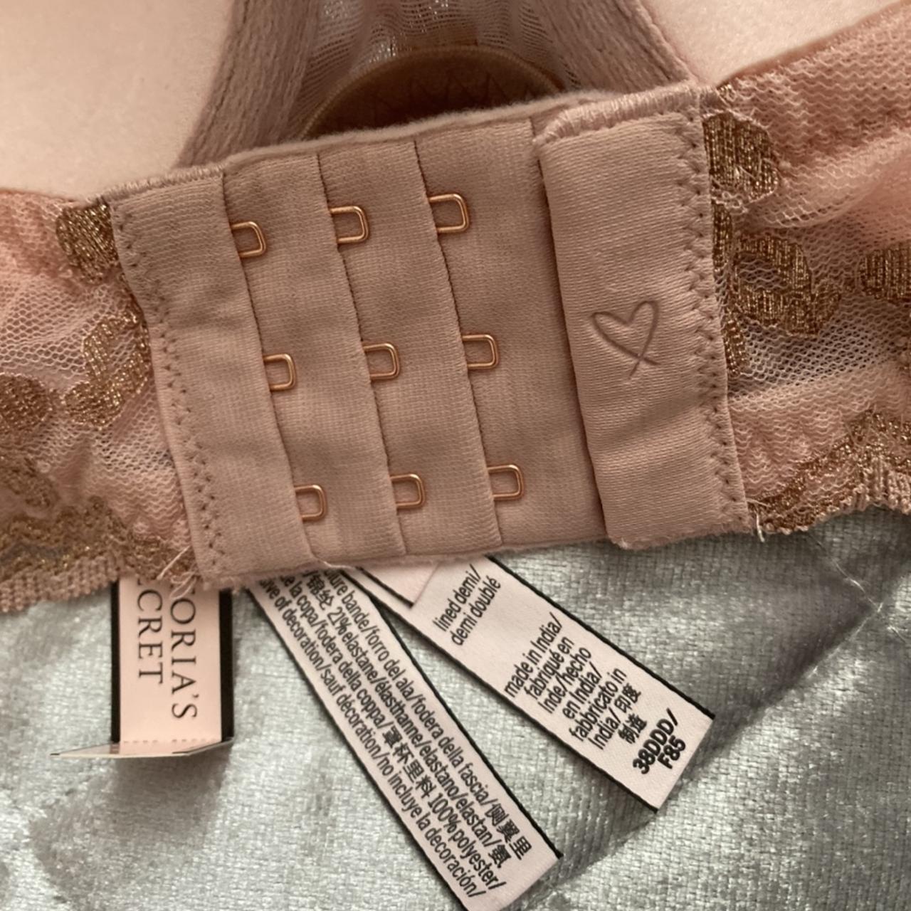 Brand new with tags Victoria's Secret Bra size 38DDD - Depop
