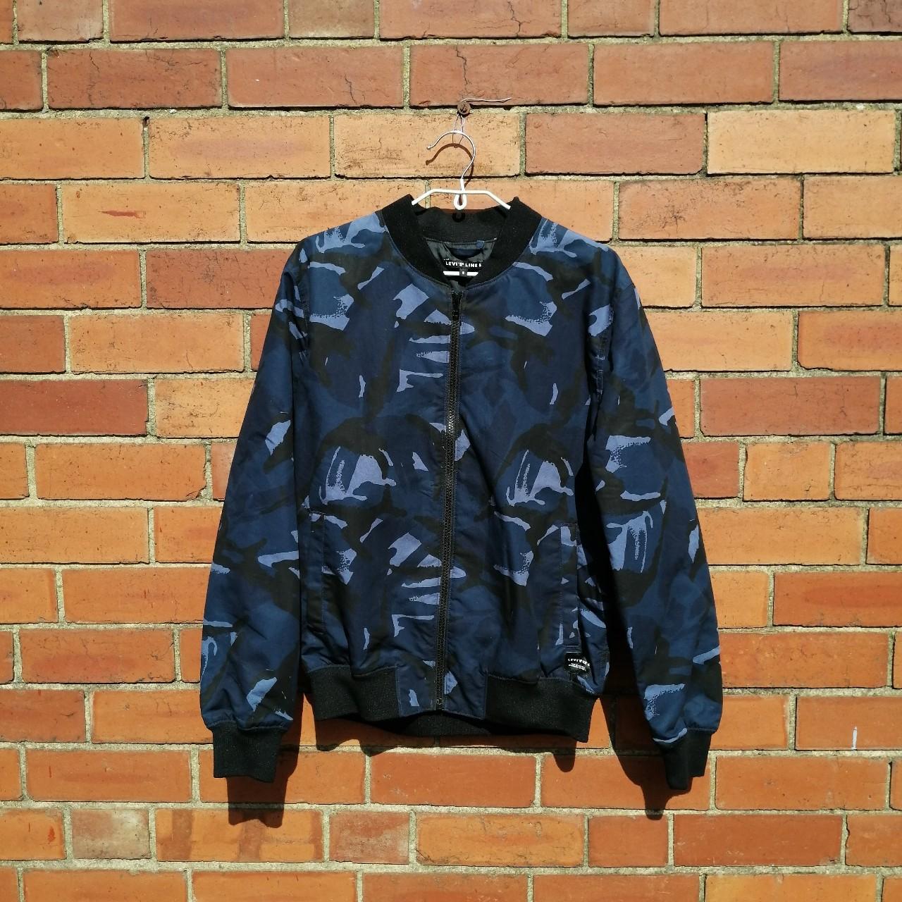 levi's camo bomber jacket