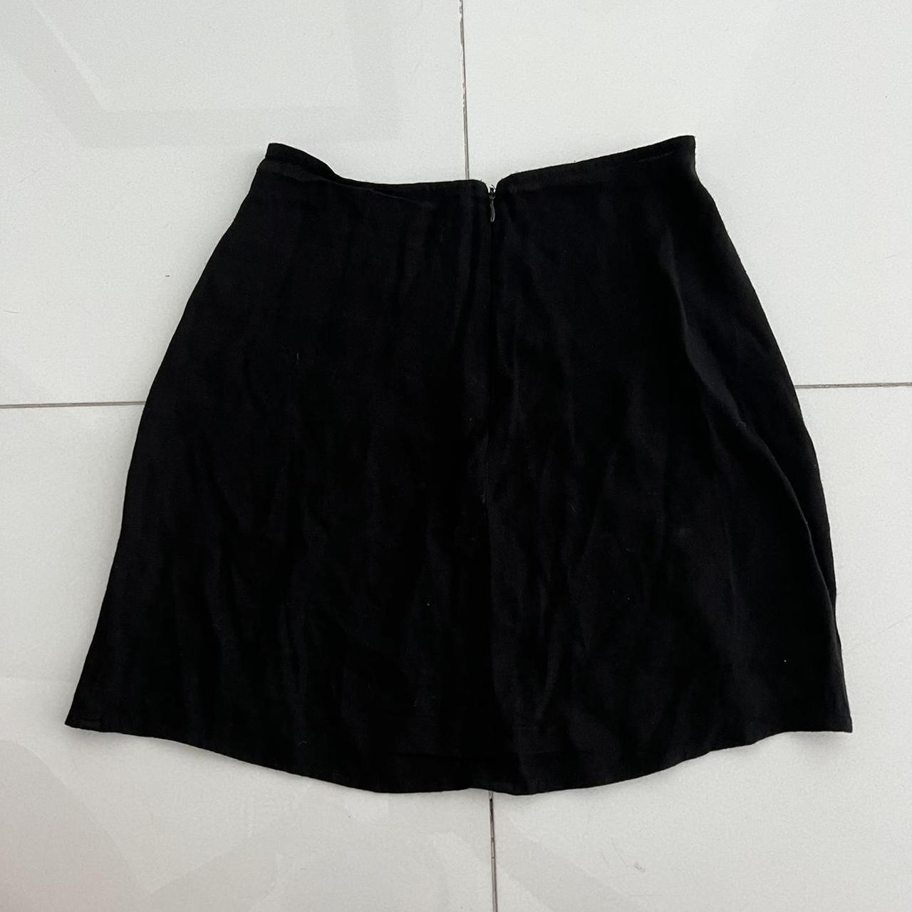 Product Image 3 - Reformation black linen skirt
Size: 4
Price: