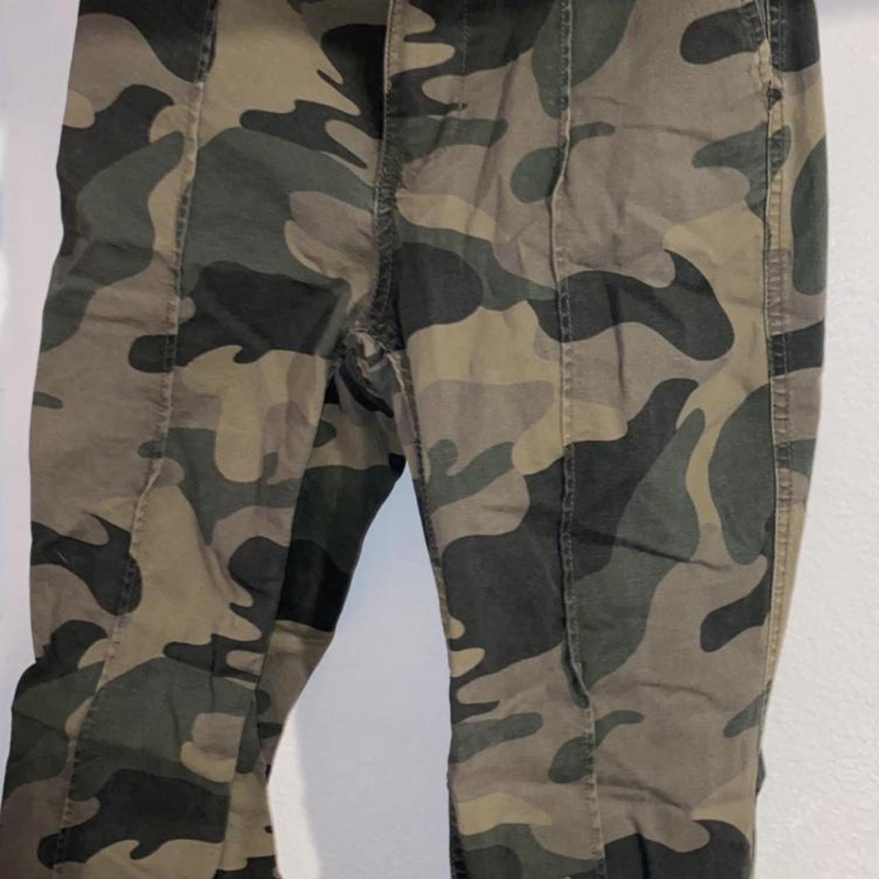 Hollister ultra rise camo pants ˚₊· ͟͟͞͞ Depop
