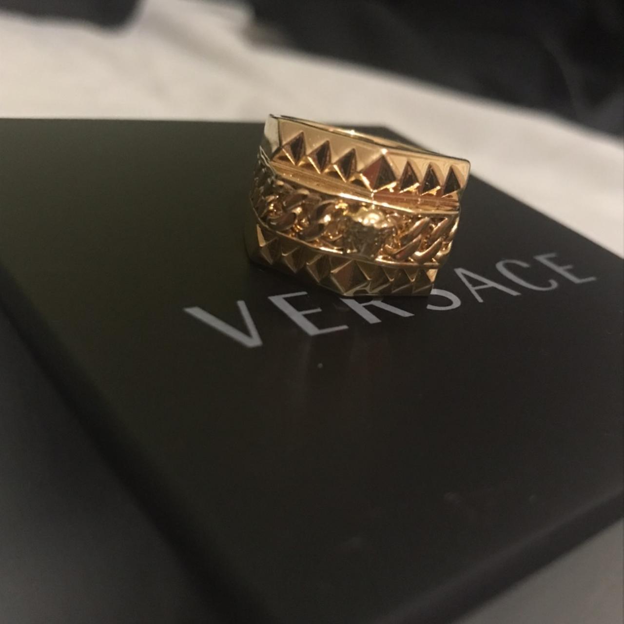 chained medusa ring versace