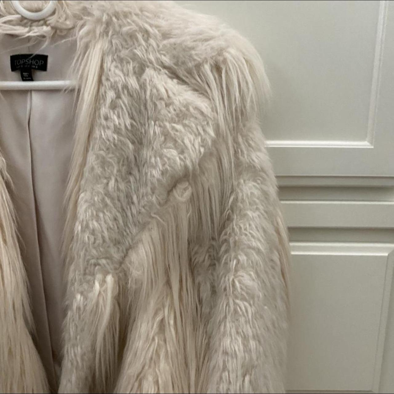 Badass luxurious faux fur jacket from top shop.... Depop