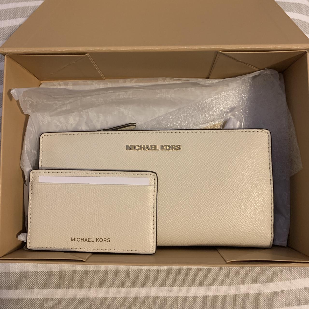 Michael Kors Women's Wallet-purses | Depop