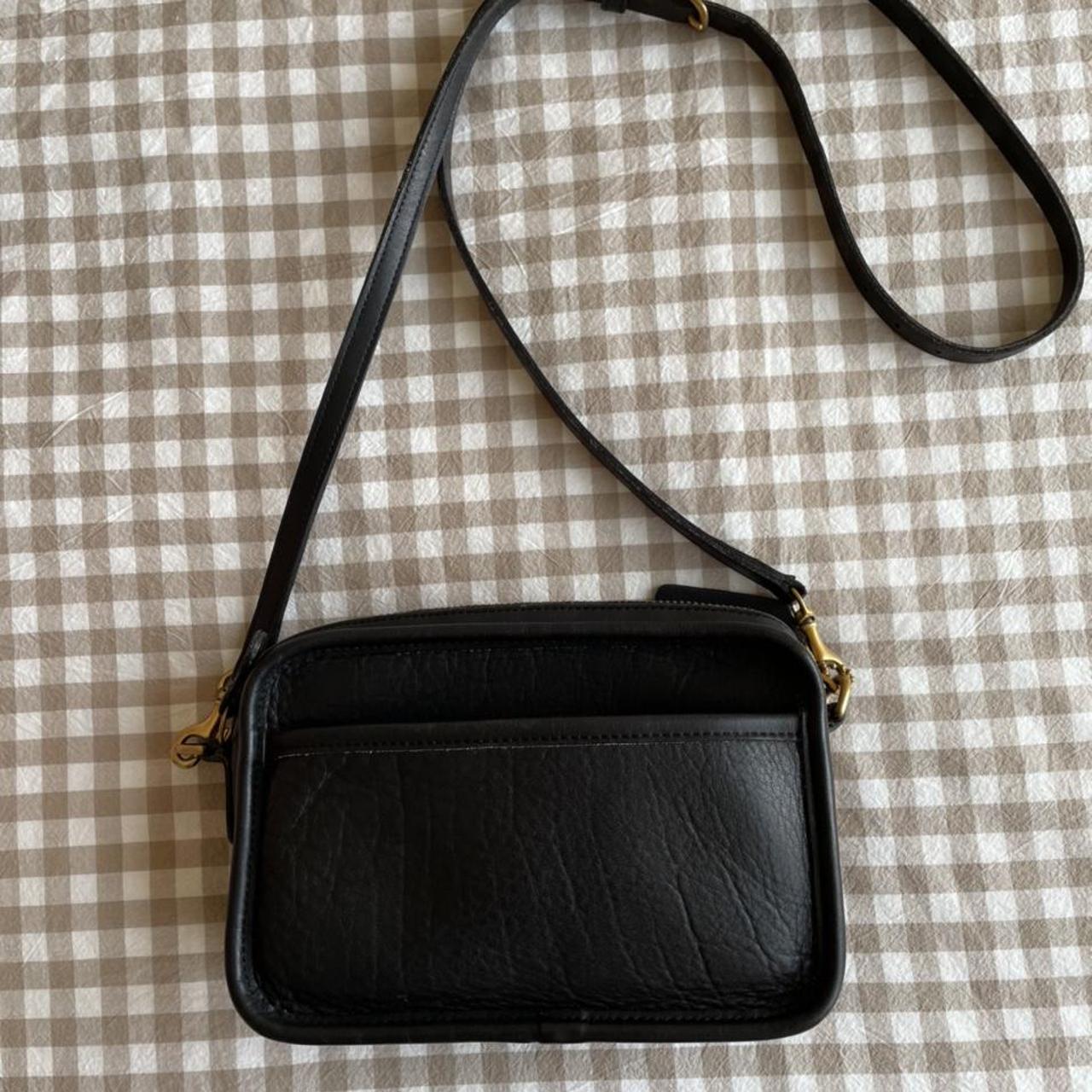 Coach Women's Black and Gold Bag | Depop