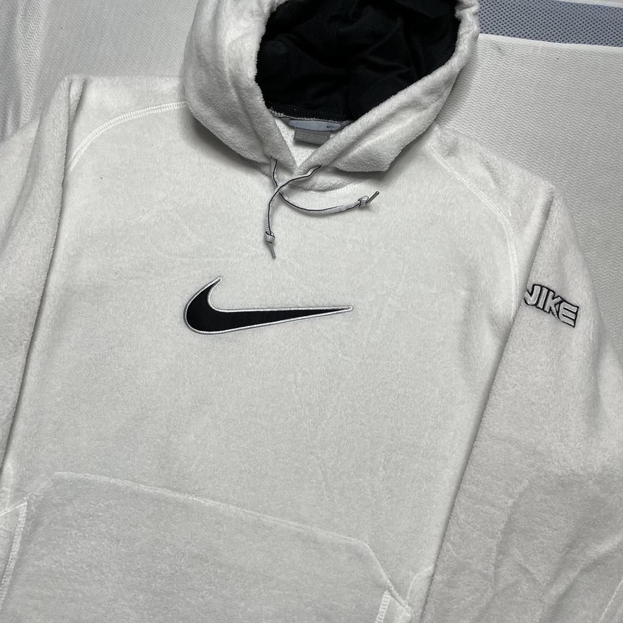 Nike Men's White Hoodie | Depop
