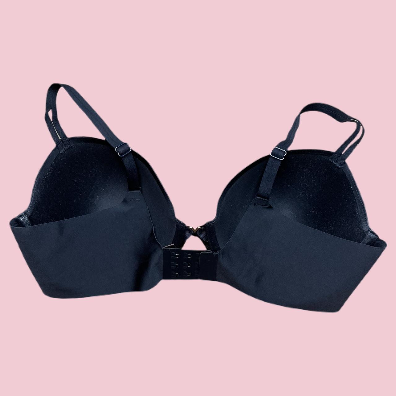 Victoria’s Secret Black Bra In excellent condition - Depop