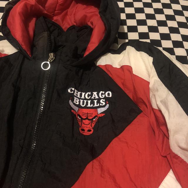 90s Chicago bulls jump ball club puffer jacket No... - Depop