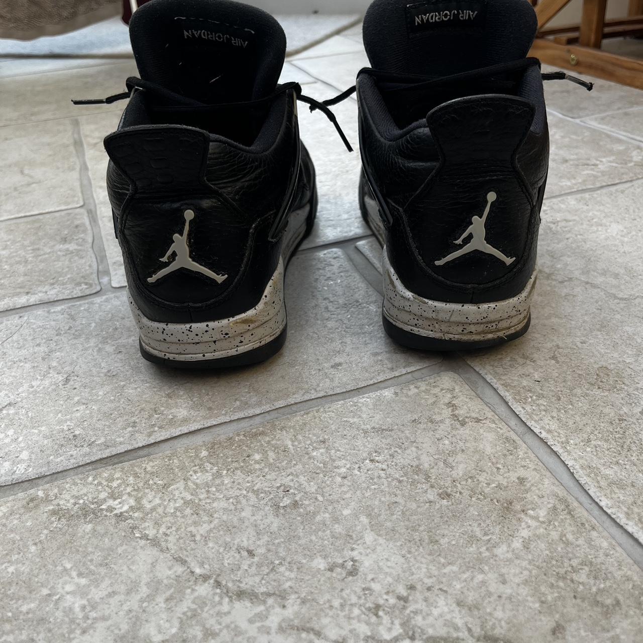 jordan retro 4 oreo footlocker