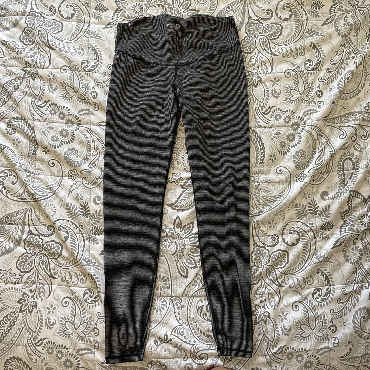 Old Navy Active black and white striped leggings, - Depop
