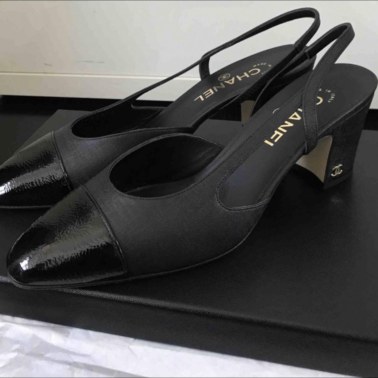 Chanel slingback. Black colour. Paent toe. Brand
