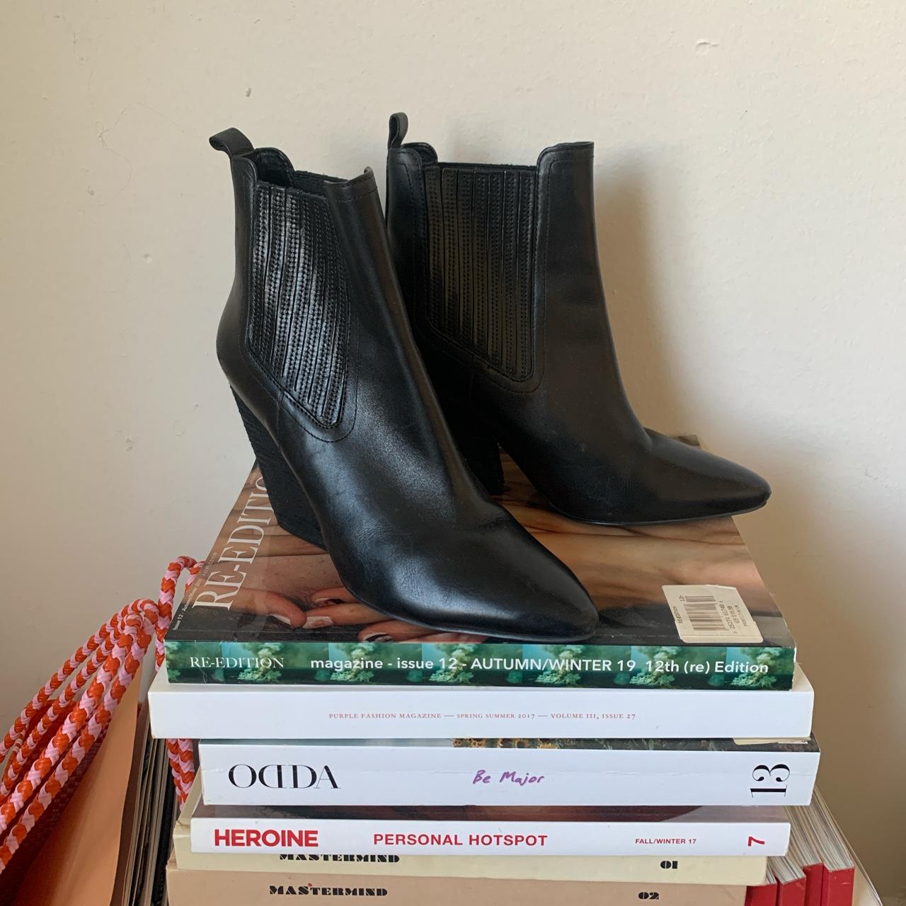 kendall and kylie chelsea boots