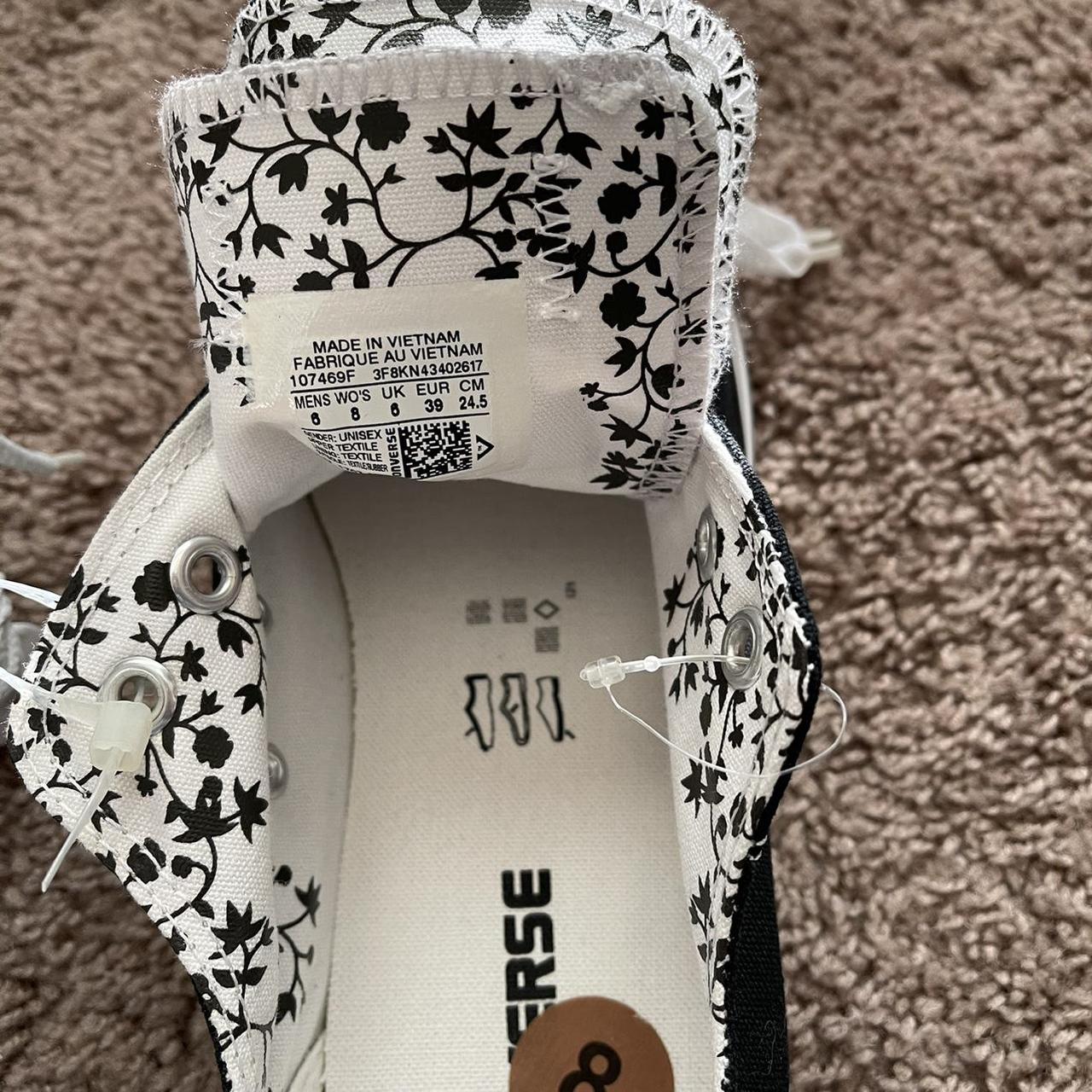 Converse Women's Trainers (4)