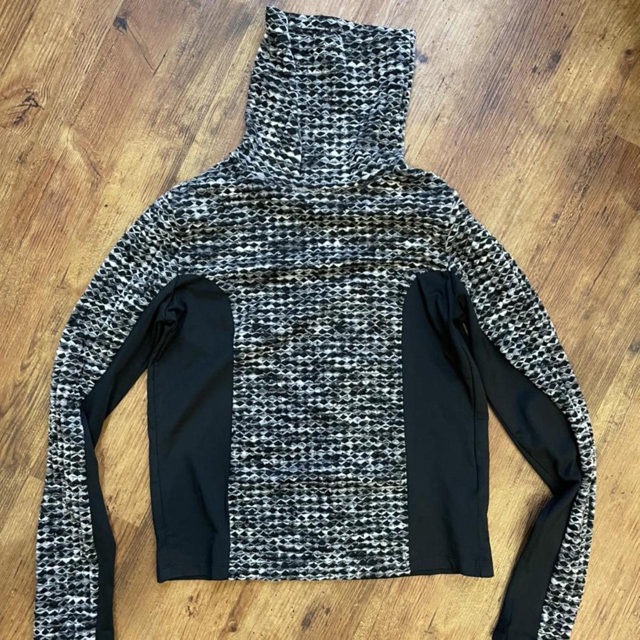 Nike Women's Black and Grey Jumper | Depop