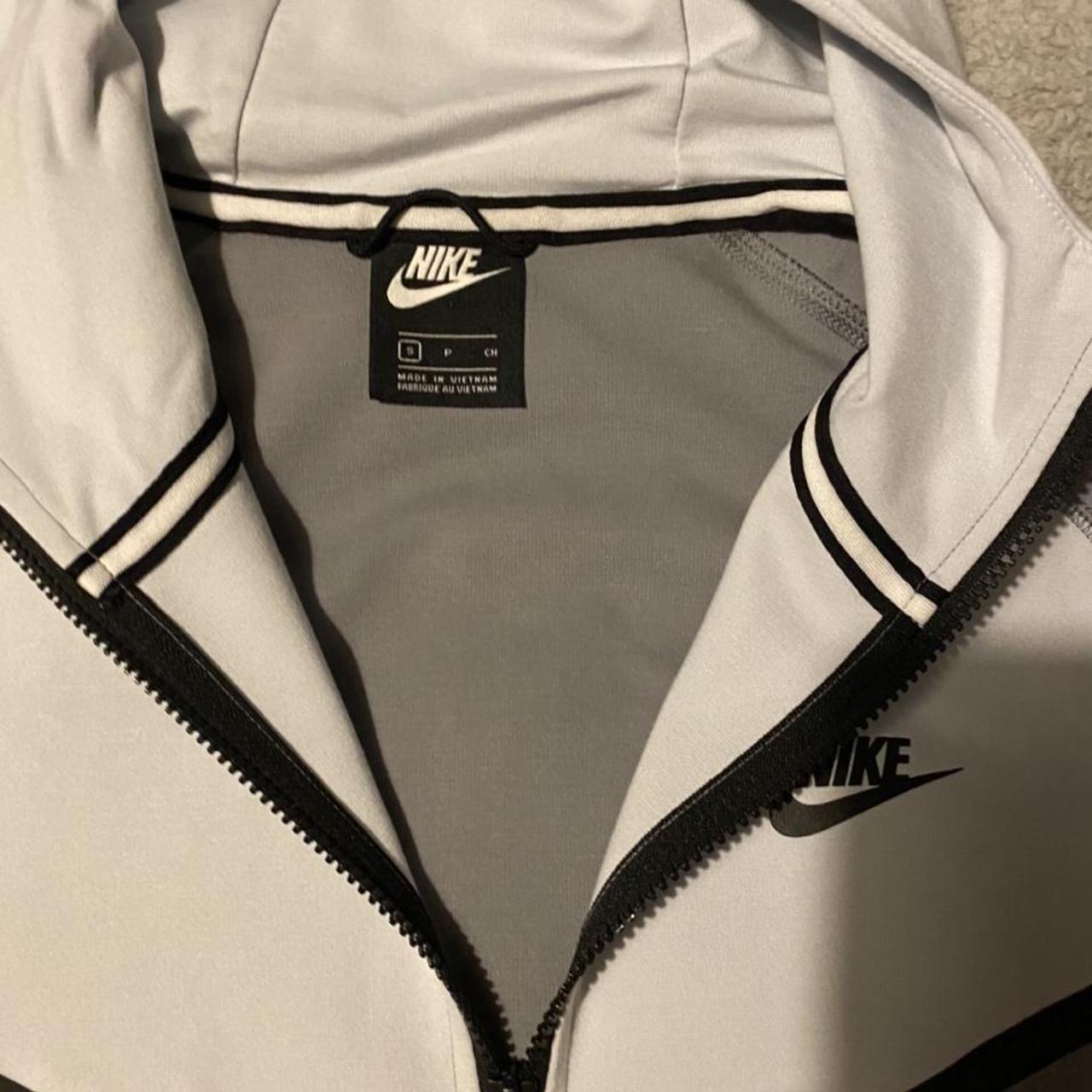 mens grey nike tech fleece hoodie