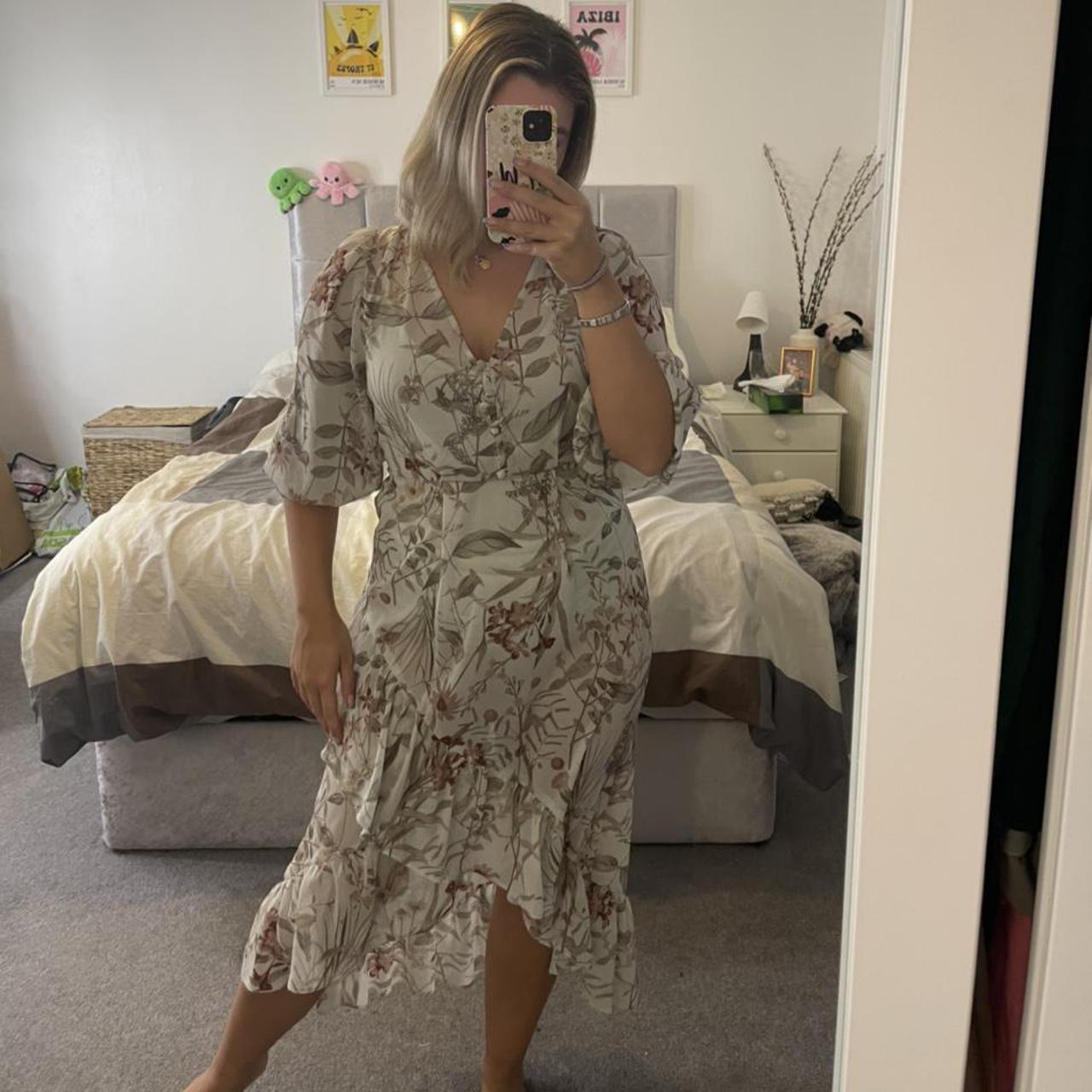 Primark floral dress Comes with cream under dress - Depop