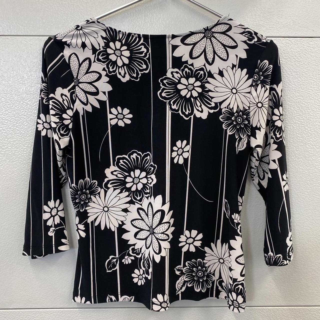 this cute black and white floral y2k blouse... - Depop