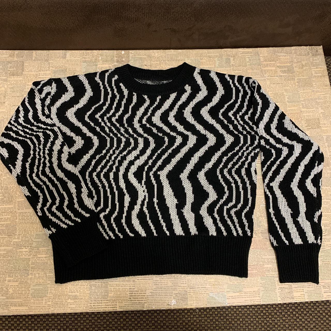 Women's Black and White Jumper | Depop