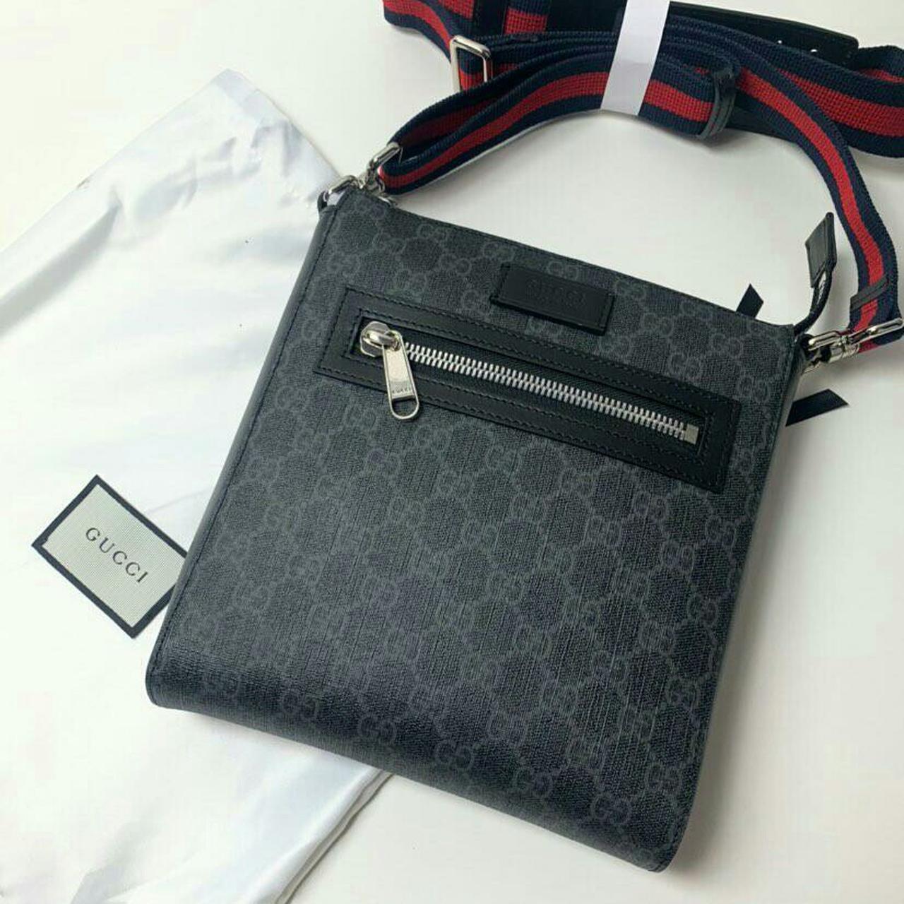 gucci messenger bag size