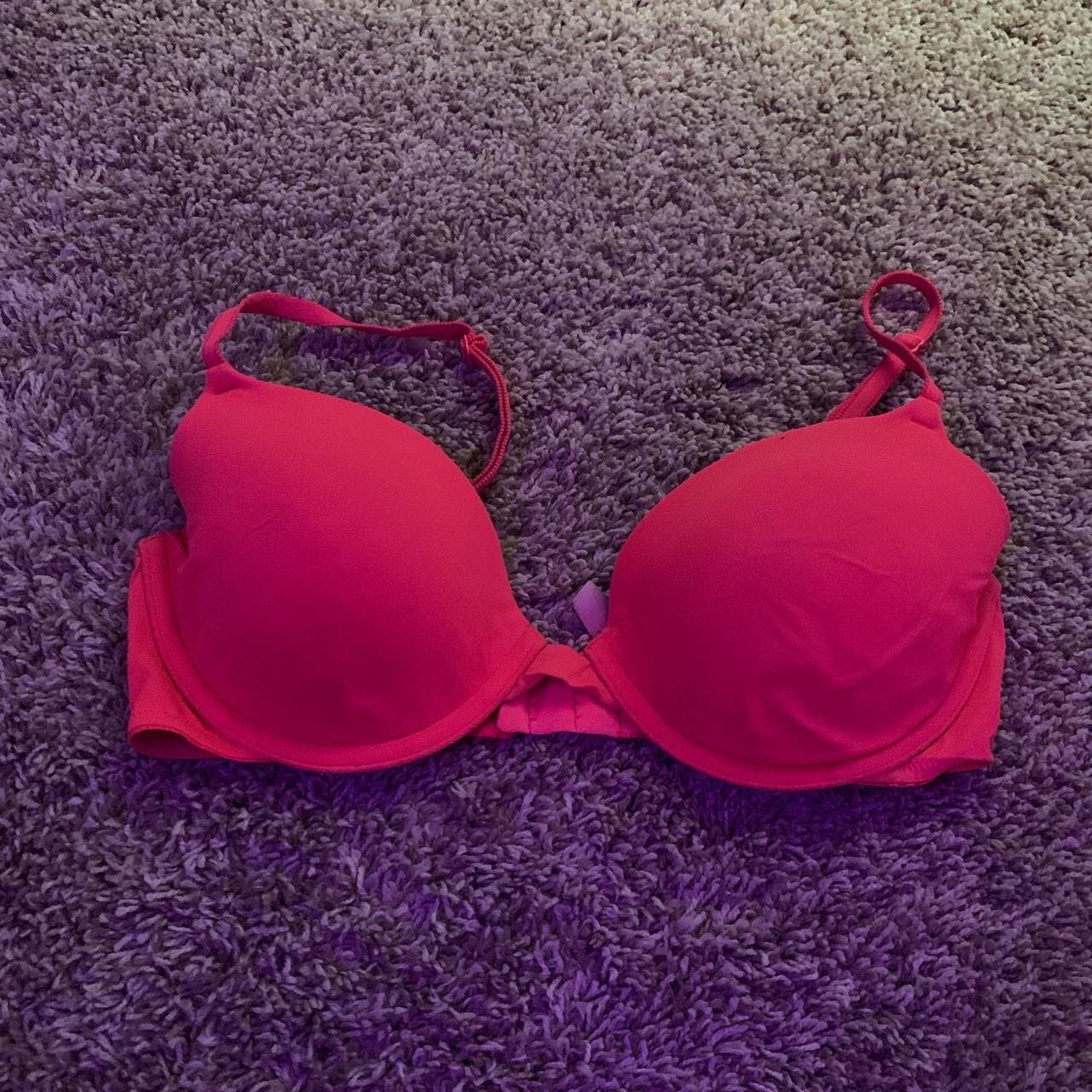 32d bra i bought on here but doesn't fit you can't - Depop