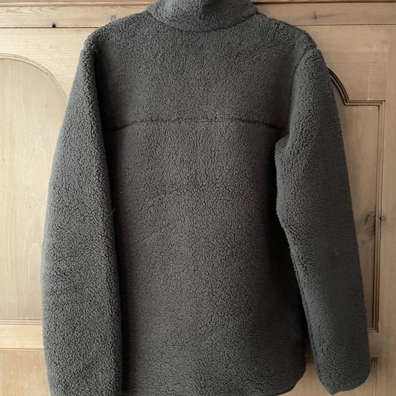 Brown Columbia fleece, really warm. Nice and relaxed... - Depop