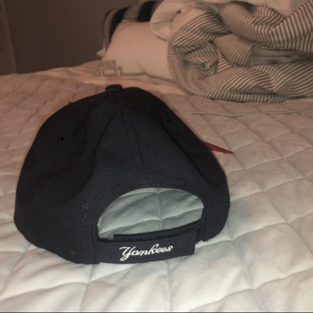 A yankee wit no brim on dat thang! One size fits - Depop