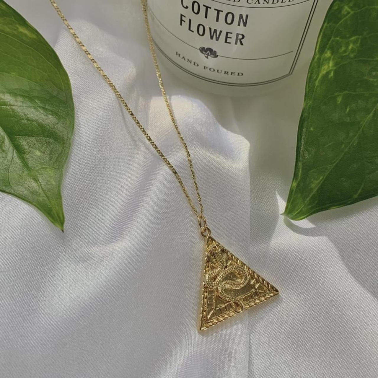 14k gold deals pyramid pendant