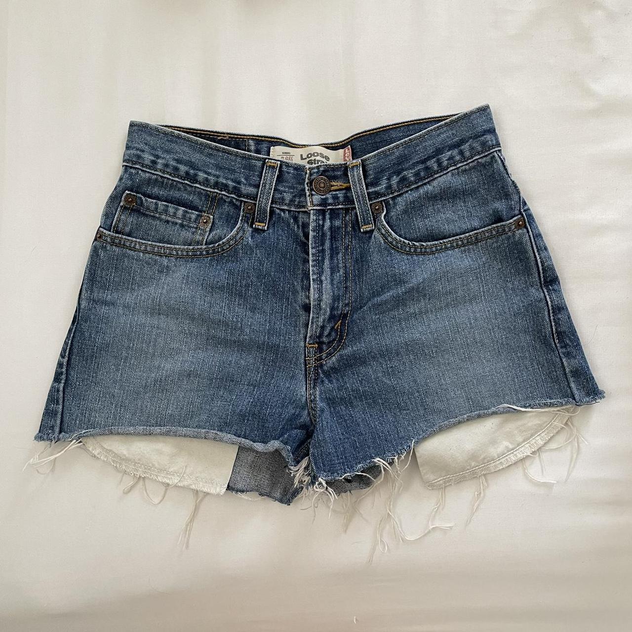 levi shorts repop, just dont fit me anymore 26 waist Depop