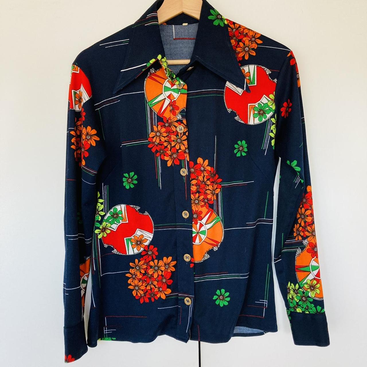 Vintage 1970s dagger collar shirt. Fits up to size... Depop