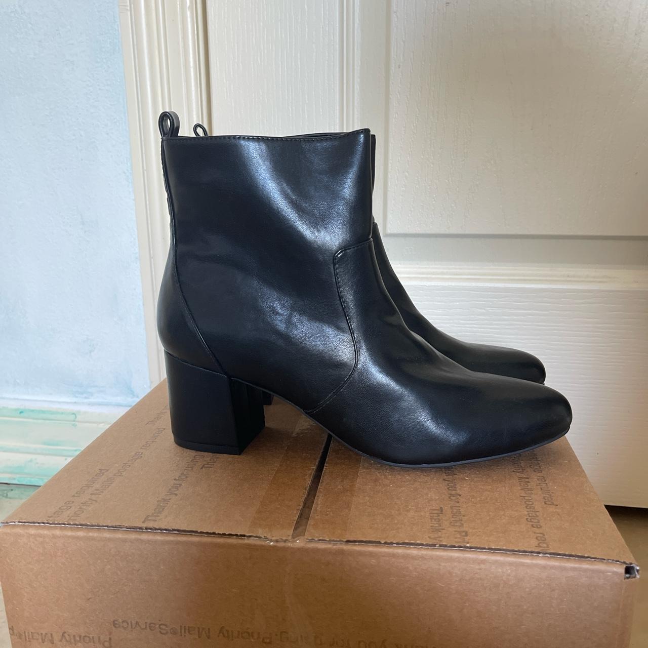 🖤 VINTAGE ROCKER BOOTIES 🖤 Size: women 8 Color:... - Depop