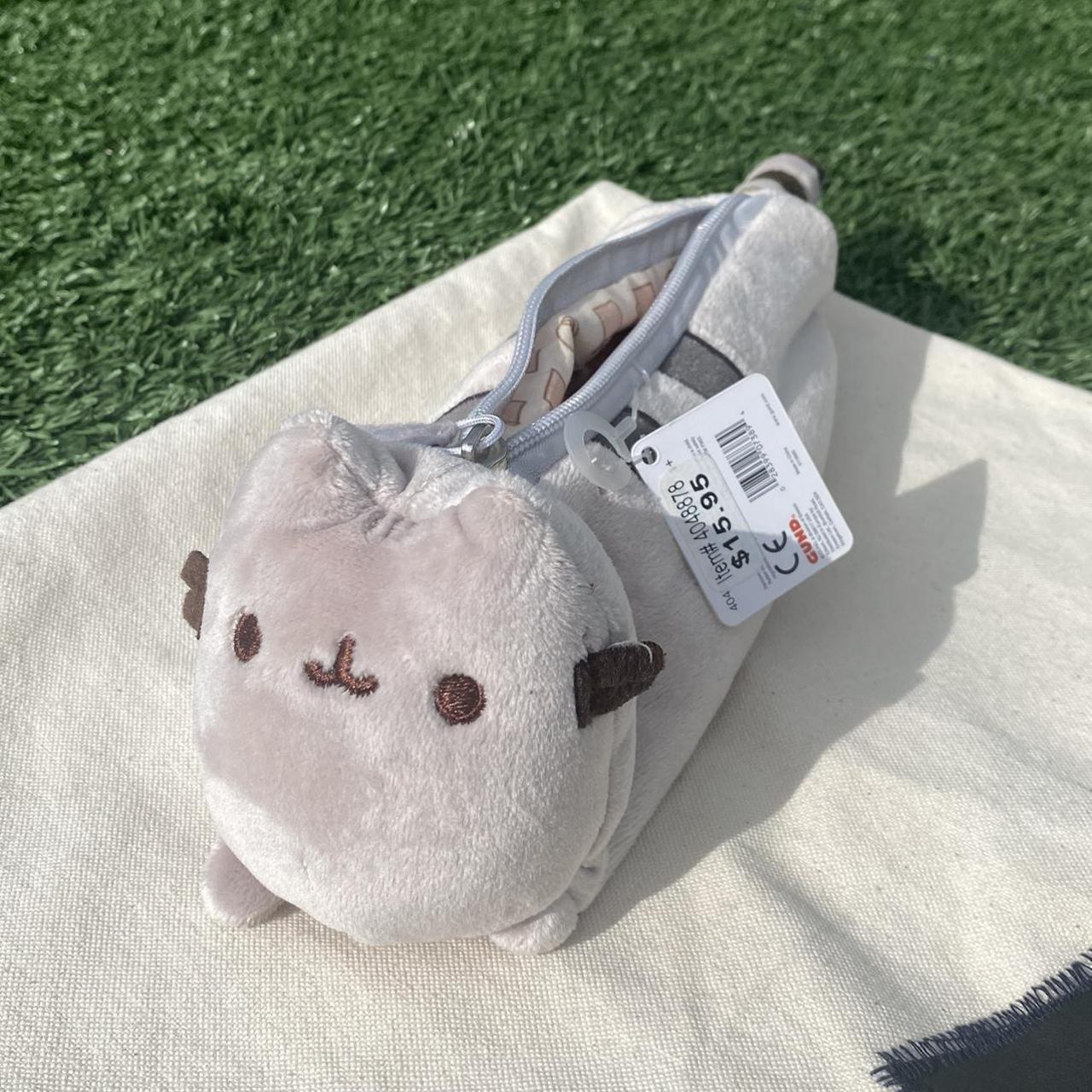 item listed by desiree_25