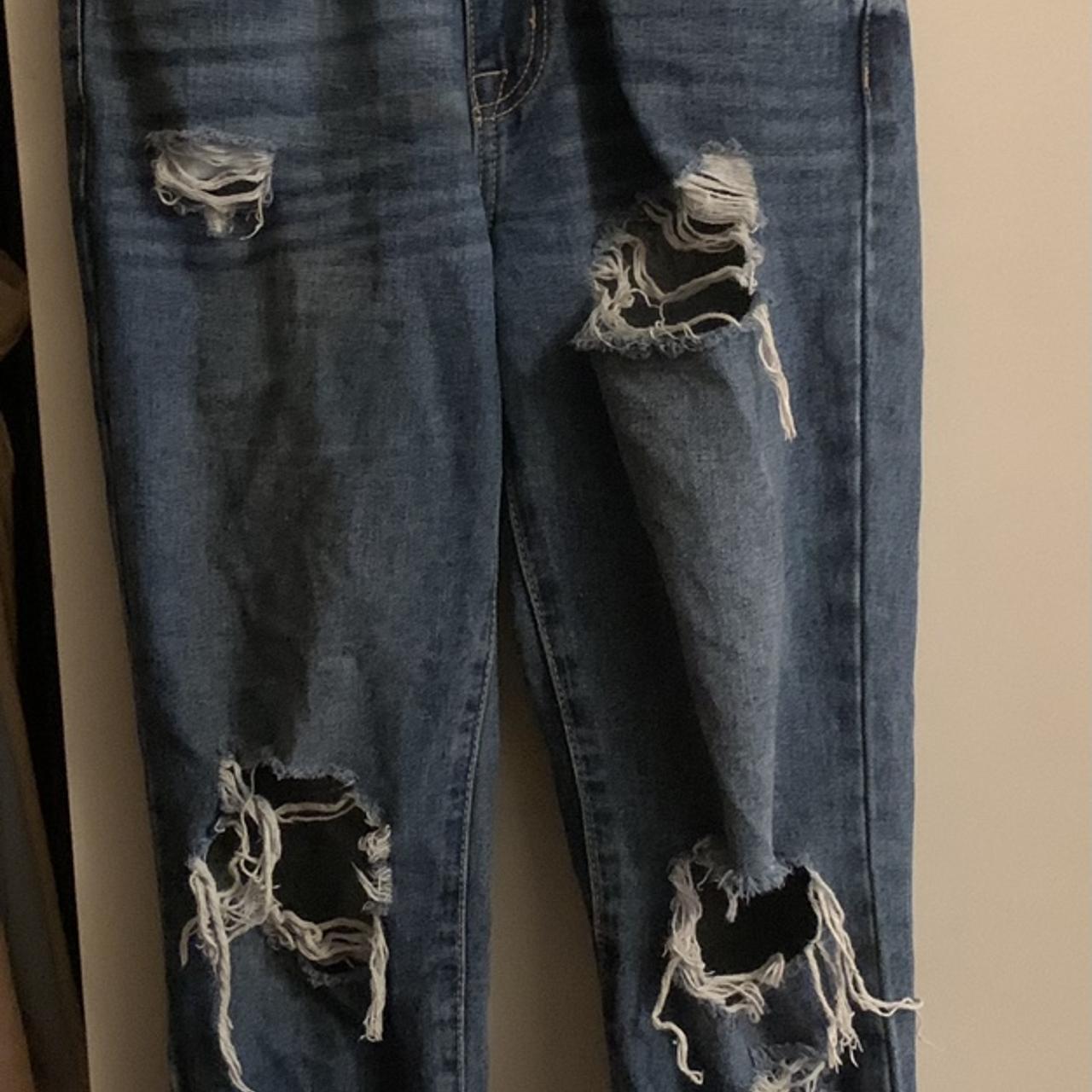 forever 21 boyfriend jeans! fits a size 27 waist and... - Depop