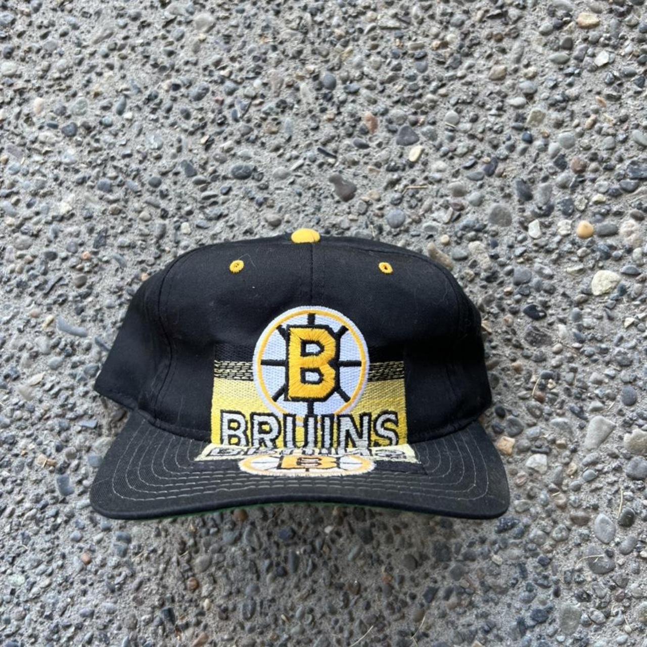 NHL Boston Bruins Vintage Fitted Hat, Men's, Medium/Large, Black