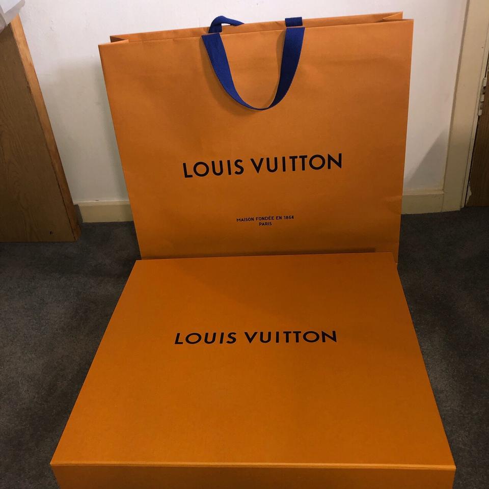 Louis Vuitton Bag and Box #LV #louisvuitton 3.5”x - Depop