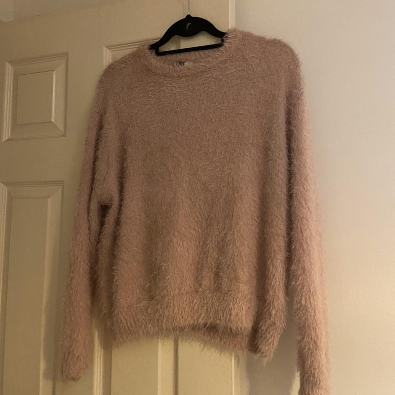 H and 2024 m fluffy jumper