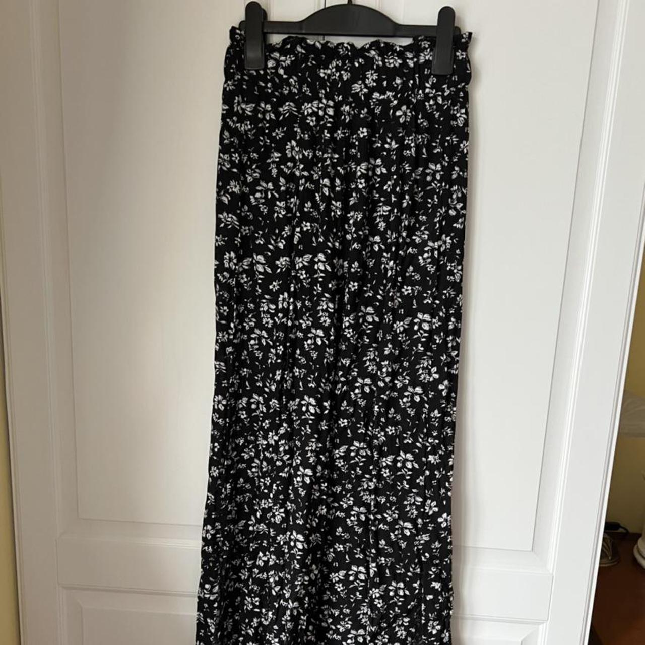 Black and white floral wide leg trousers from... - Depop