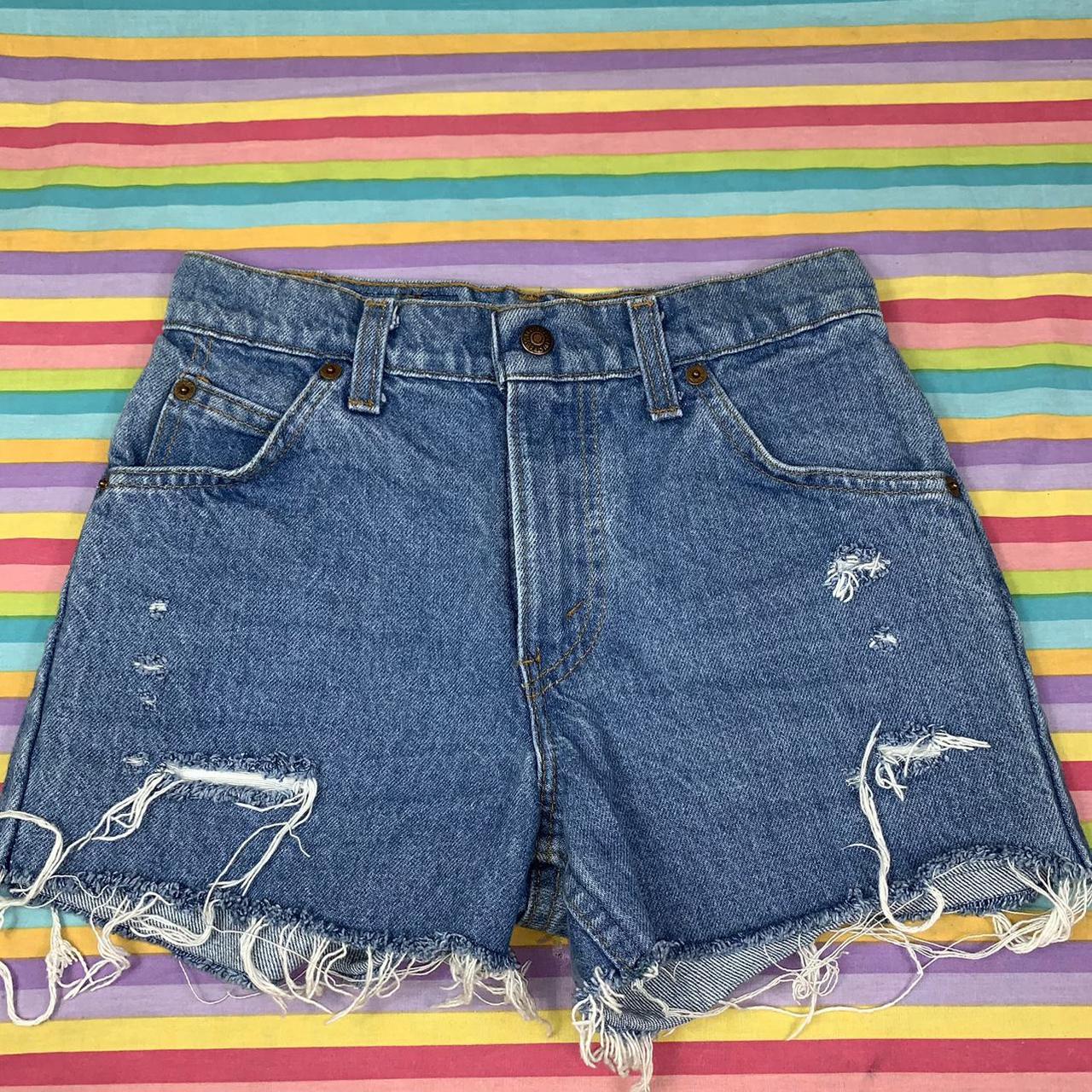 Vintage mid-high waist Levis jean shorts. Vintage... - Depop