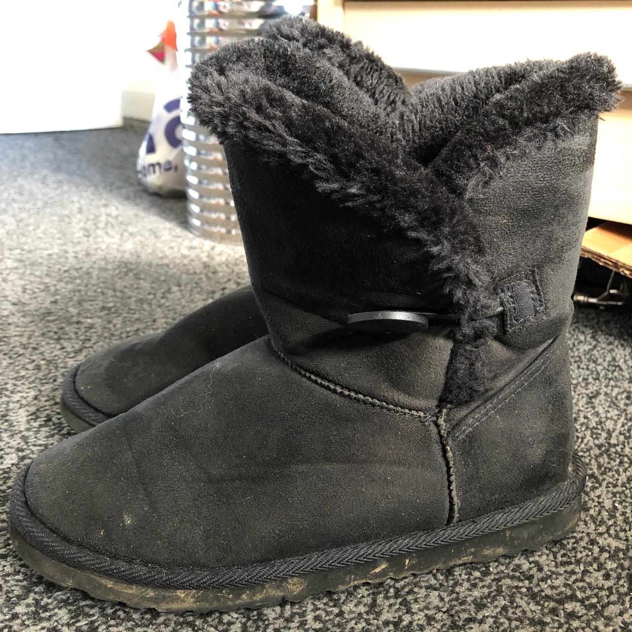 Warm black winter boots Fluffy on the inside, they... - Depop