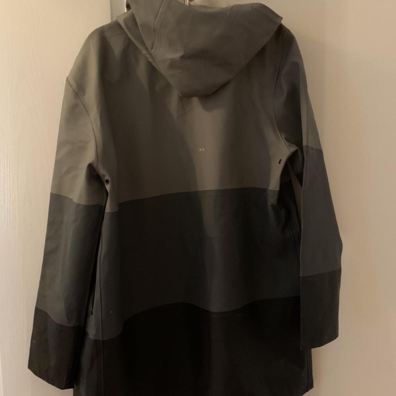Stutterheim Men's Grey and Black Coat (3)