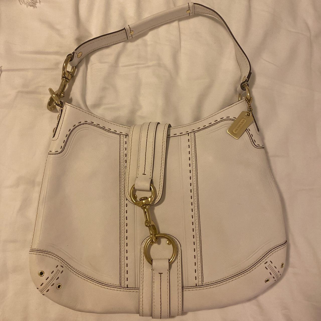 spotted one of our fave customers carrying this chic #Coach hobo