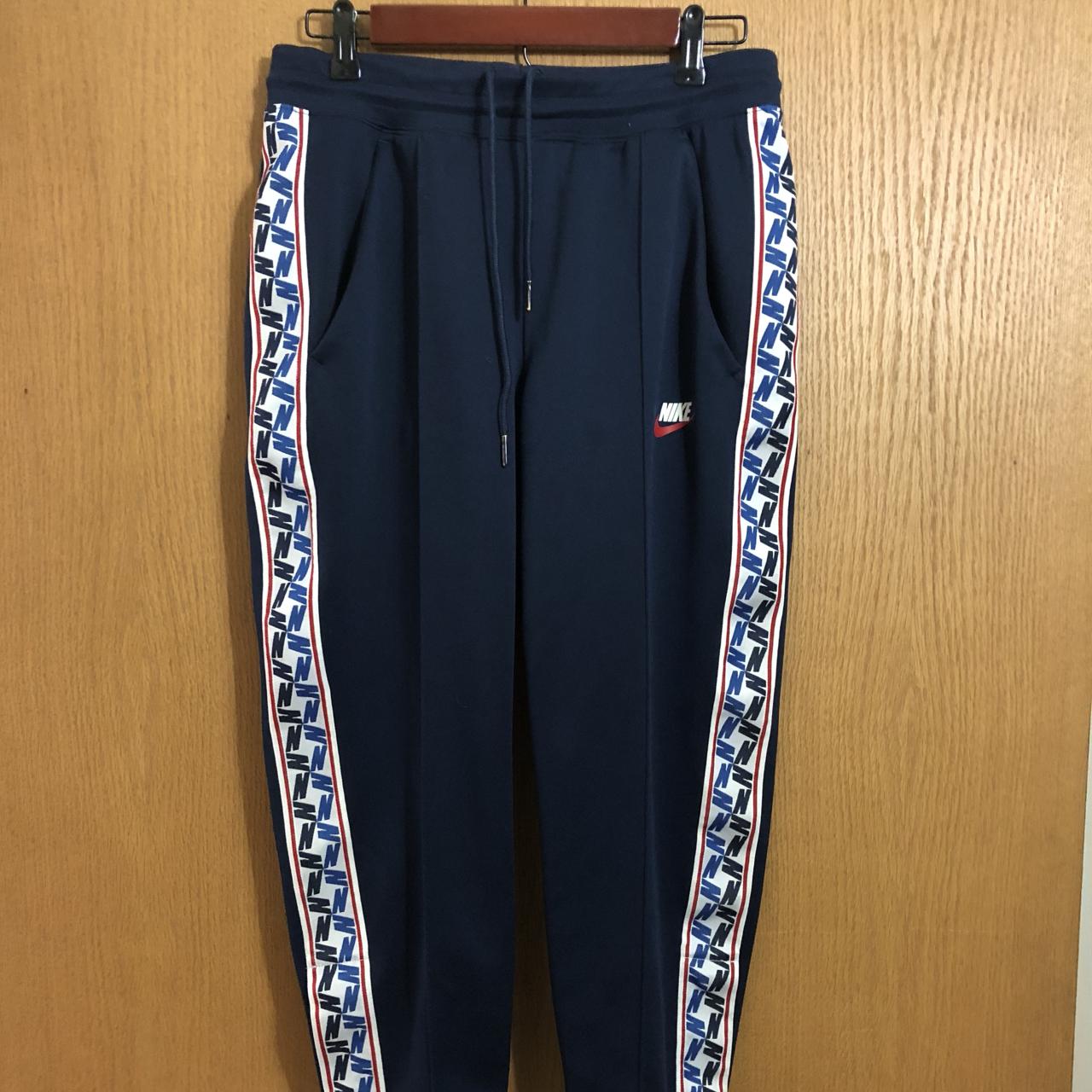 Nike pleated online sweatpants