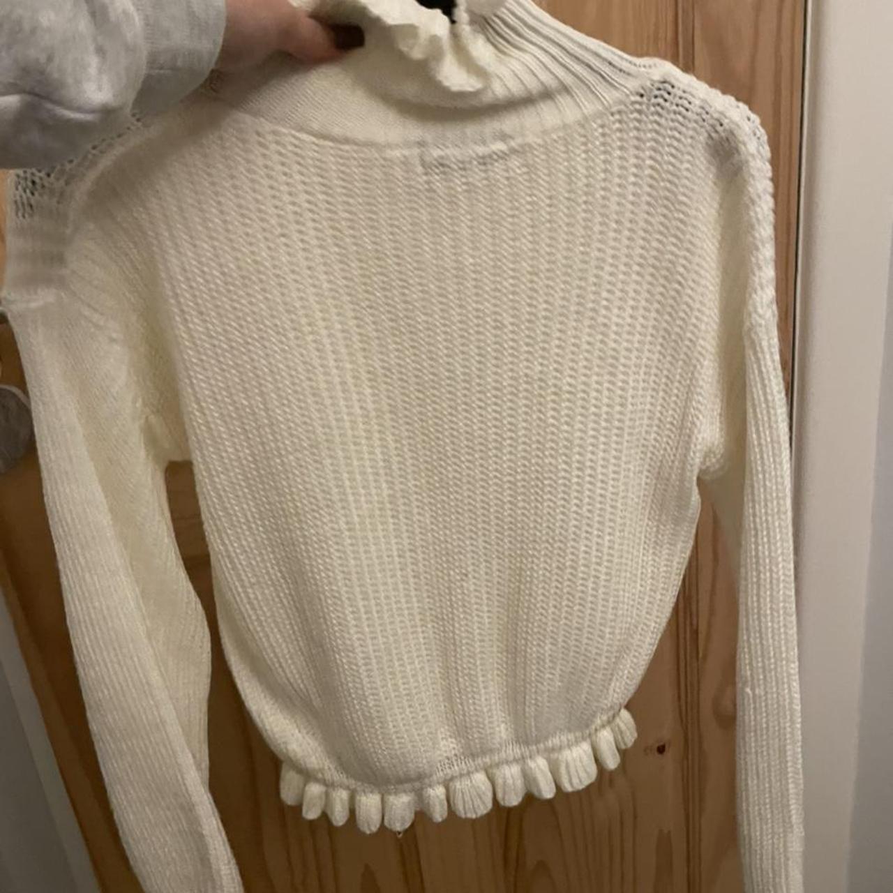 Prettiest white jumper from plt Size 4 6 but too Depop