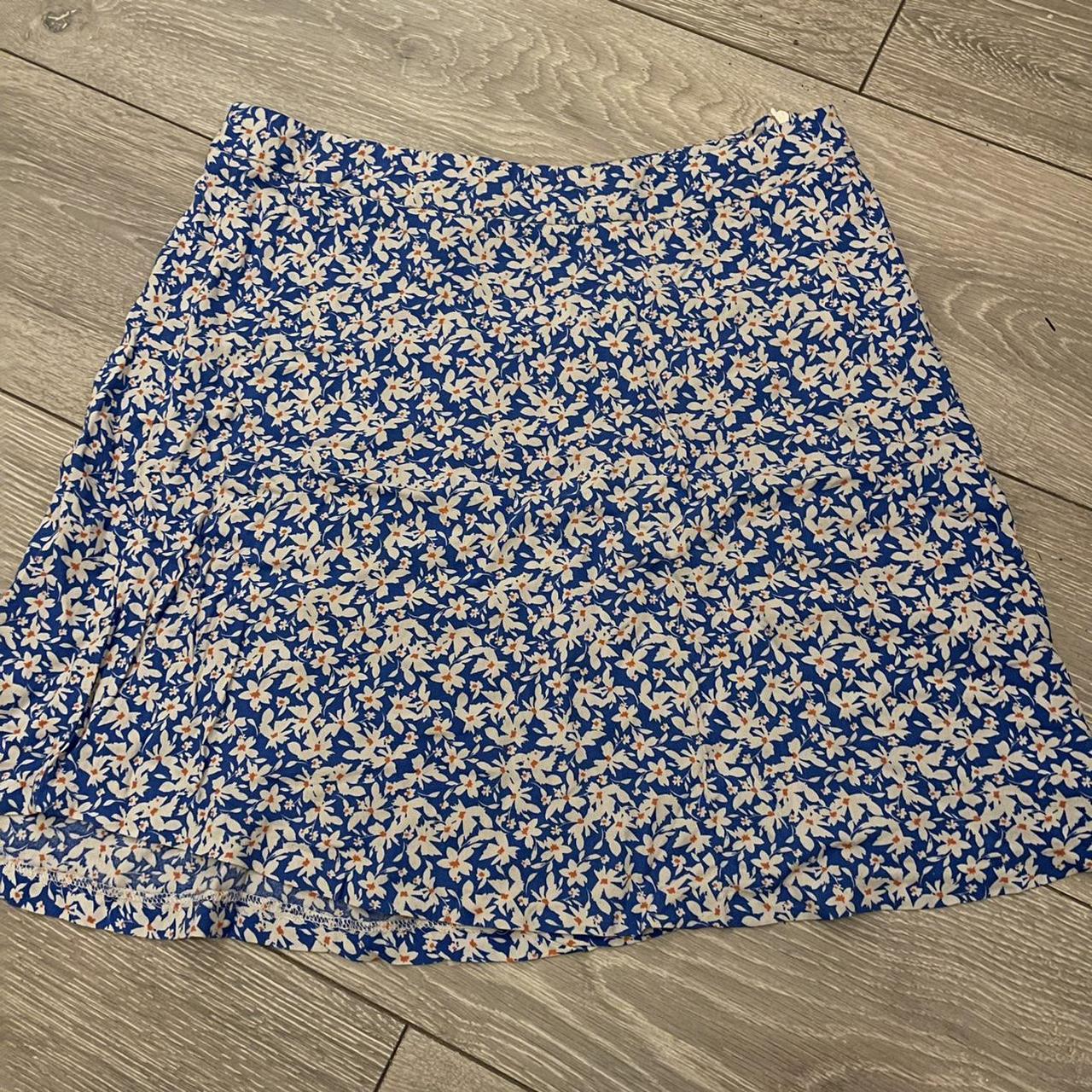 New look a-line skirt Size 14, would fit 12 Perfect... - Depop
